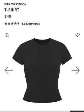 Skims fit everybody t shirt size XS